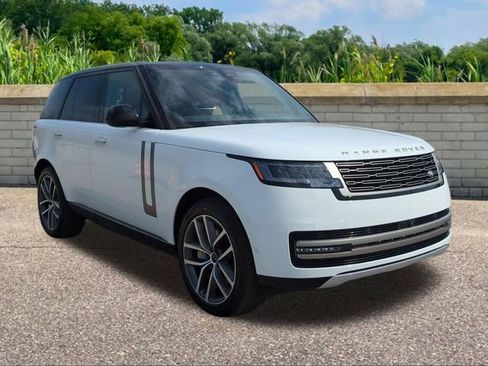 New 2026 Land Rover Range Rover SE image 3