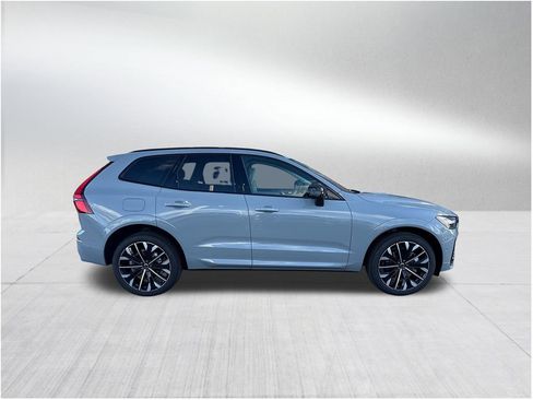 New 2026 Volvo XC60 T8 Ultra w/ Protection Package Premier AWD/4WD image 4