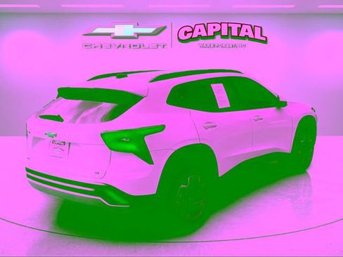 Used 2025 Chevrolet Trax LT w/ Driver Confidence Package FWD image 5