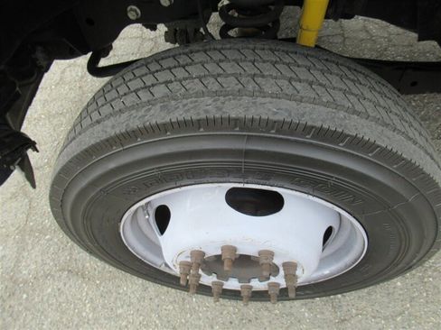 Used 2013 Ford F450 XL w/ Snow Plow Prep Pkg image 26