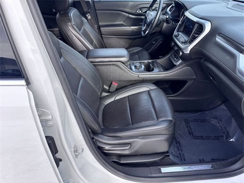 Used 2023 GMC Acadia SLT image 28