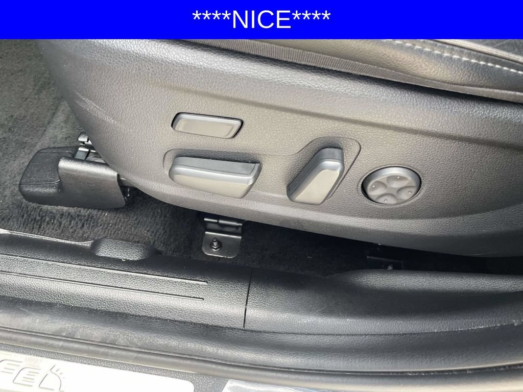 Used 2023 Hyundai Santa Fe Limited AWD/4WD image 12
