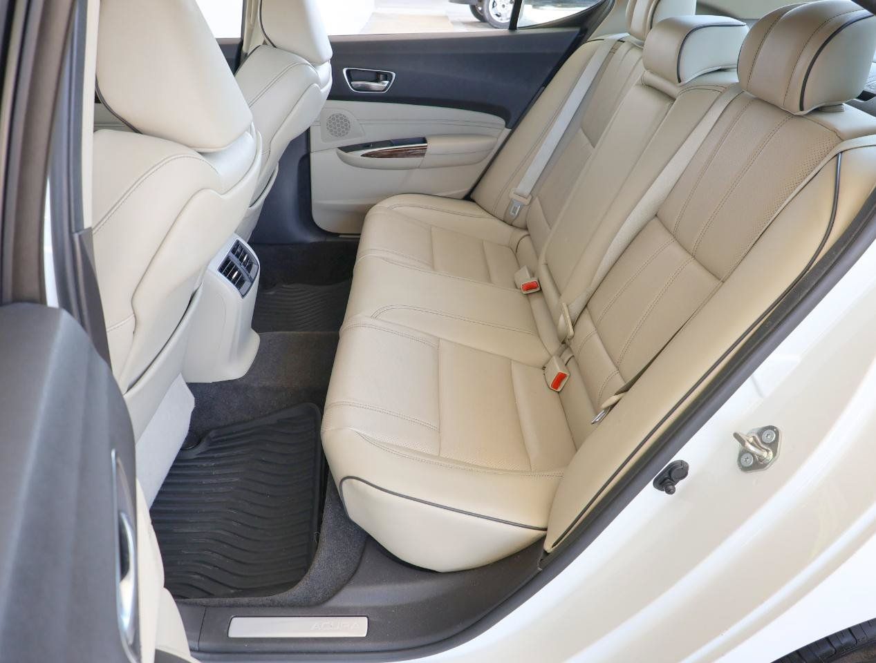 Used 2018 Acura TLX w/ Technology Package FWD image 21