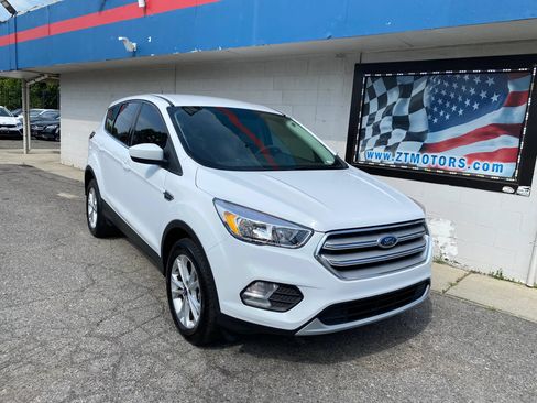 Used 2019 Ford Escape SE AWD/4WD image 1