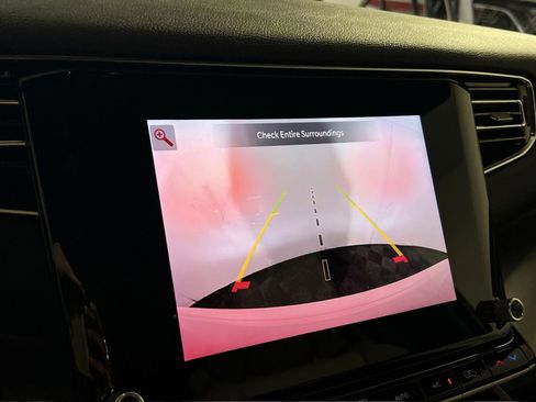 Used 2025 Jeep Wagoneer 4WD image 19