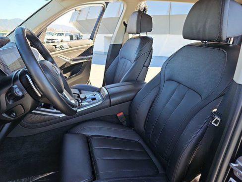 Certified 2022 BMW X7 xDrive40i w/ Premium Package image 17