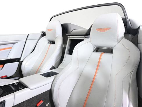 Used 2017 Aston Martin V12 Vantage S image 13