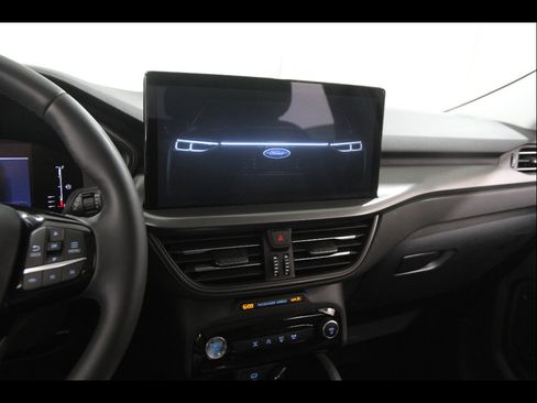 Used 2023 Ford Escape Active w/ Tech Pack #1 AWD/4WD image 9