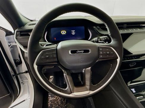 New 2026 Jeep Grand Cherokee Limited AWD/4WD image 11
