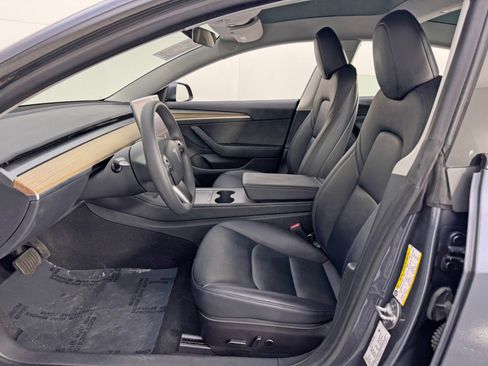 Used 2023 Tesla Model 3 Standard Range image 17