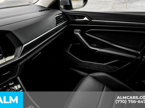 Used 2024 Volkswagen Jetta SE FWD image 45