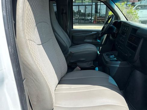 Used 2015 Chevrolet Express 3500 LT w/ LT Preferred Equipment Group RWD image 20