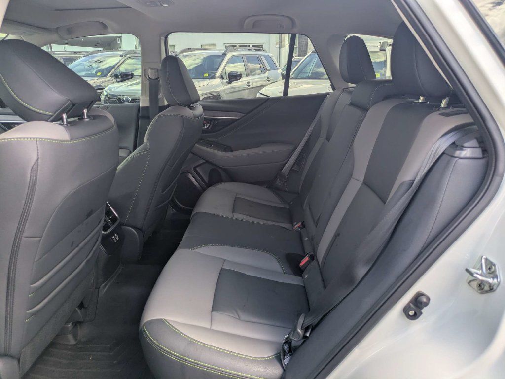 Certified 2023 Subaru Outback Onyx Edition AWD/4WD image 16