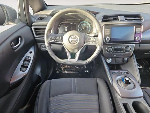 Used 2025 Nissan Leaf S FWD image 10