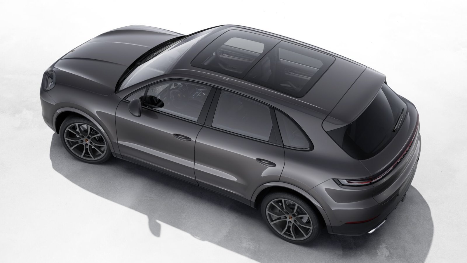 Certified 2024 Porsche Cayenne AWD/4WD image 2