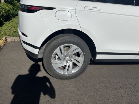 Used 2024 Land Rover Range Rover Evoque S AWD/4WD image 6