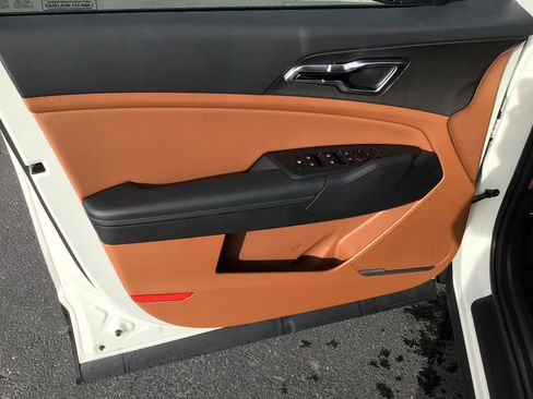 New 2026 Kia Sportage EX image 9