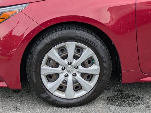 Used 2022 Toyota Corolla LE FWD image 14
