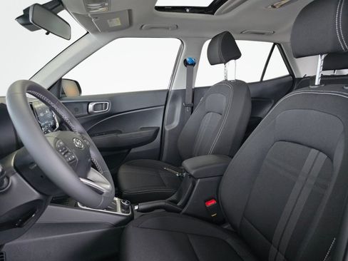 New 2026 Hyundai Venue SEL FWD image 18