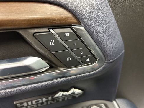 Used 2024 Chevrolet Silverado 1500 High Country w/ Technology Package image 14