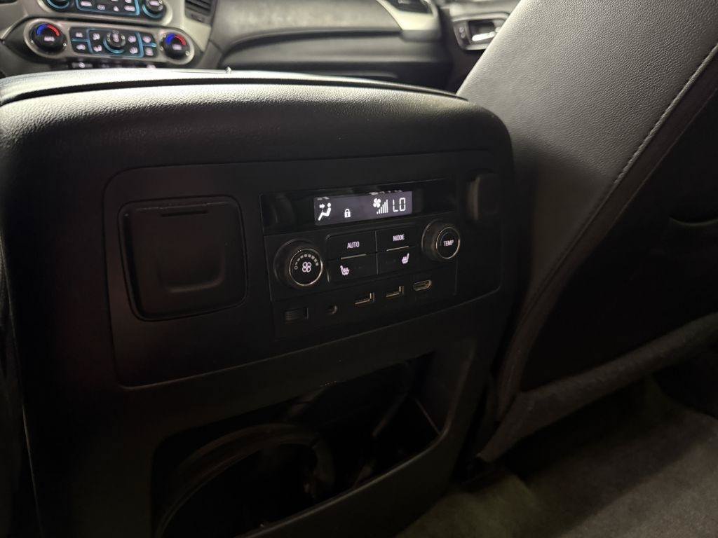 Used 2017 Chevrolet Suburban Premier AWD/4WD image 32