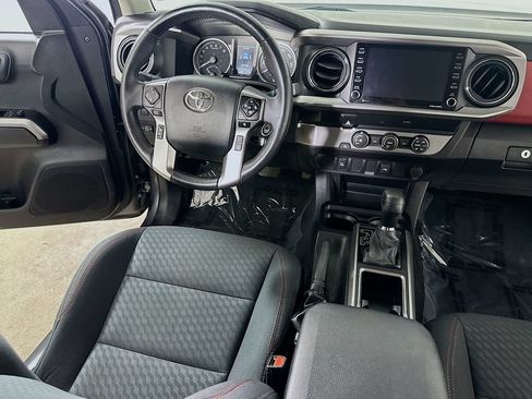 Used 2023 Toyota Tacoma SR5 RWD image 17