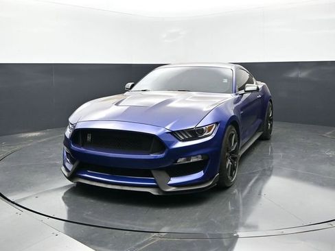 Used 2016 Ford Mustang Shelby GT350 w/ Technology Package RWD image 4