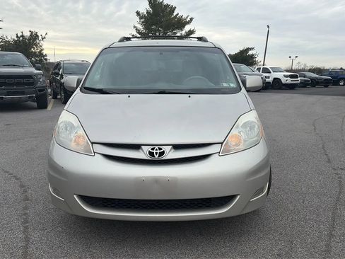 Used 2007 Toyota Sienna XLE Limited image 17