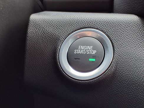 Used 2024 GMC Terrain SLE image 24