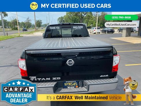 Used 2017 Nissan Titan SV AWD/4WD image 7