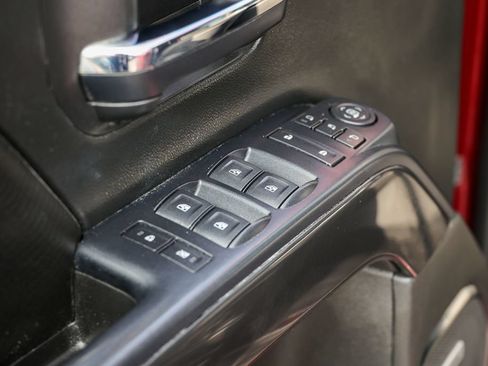 Used 2018 RAM 1500 Laramie w/ Convenience Group AWD/4WD image 6