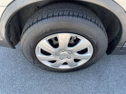 Used 2018 Nissan Rogue S image 9