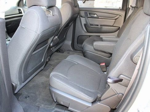 Used 2015 GMC Acadia SLE image 5