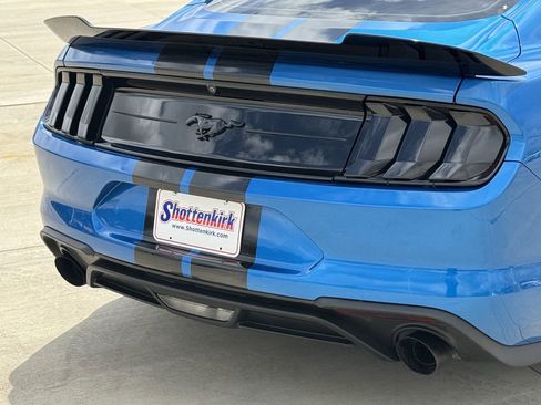 Used 2021 Ford Mustang Coupe RWD image 6