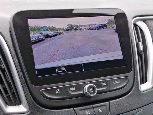 Used 2024 Chevrolet Malibu LT FWD image 17