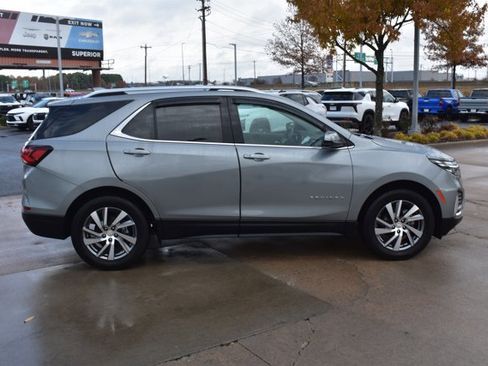 Used 2023 Chevrolet Equinox Premier w/ LPO, Floor Liner Package image 4