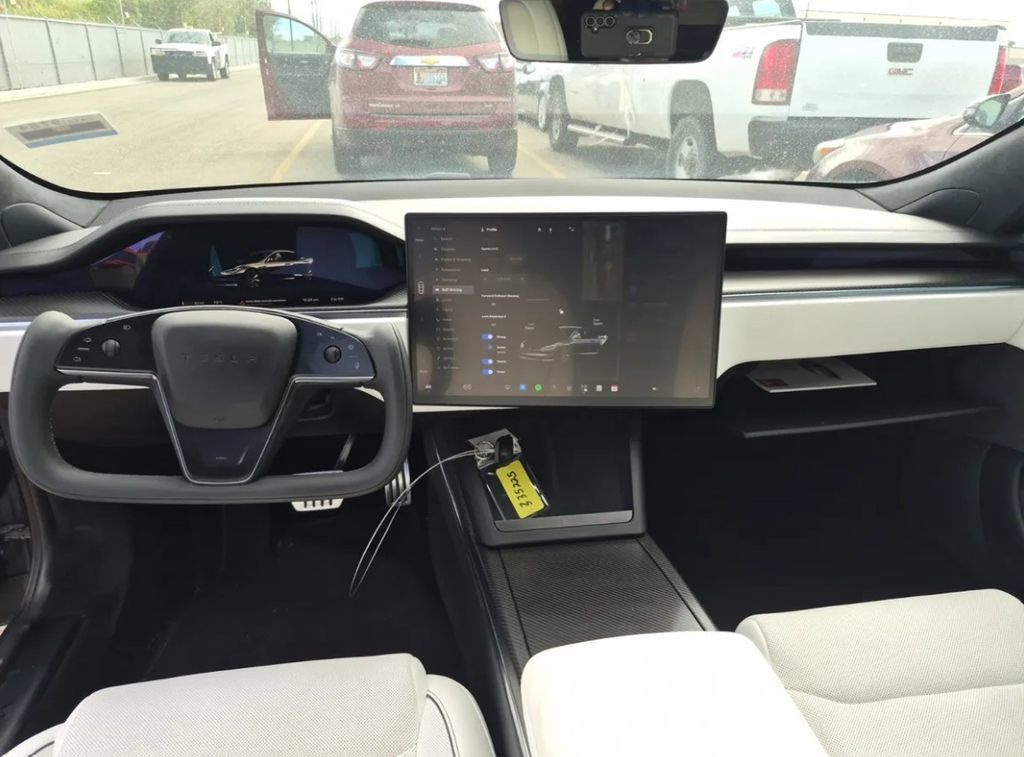 Used 2023 Tesla Model S Plaid AWD/4WD image 3