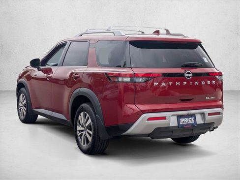 Used 2022 Nissan Pathfinder SL AWD/4WD image 7