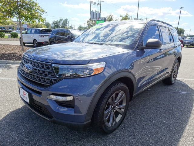 Used 2021 Ford Explorer XLT w/ Equipment Group 202A AWD/4WD image 8
