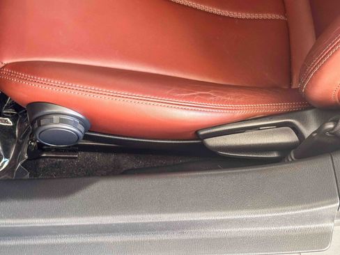 Used 2019 MAZDA MX-5 Miata RF Grand Touring image 18