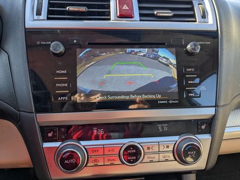 Used 2017 Subaru Outback 2.5i Premium image 18