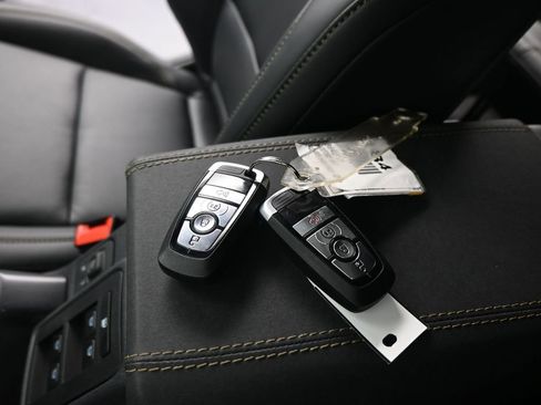 New 2025 Ford Bronco Badlands image 19