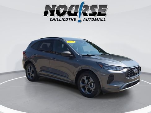 Used 2023 Ford Escape ST-Line AWD/4WD image 2