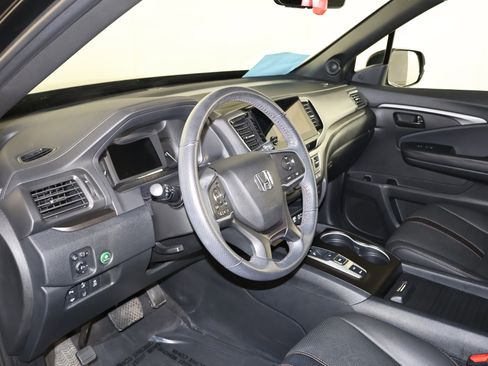 Certified 2022 Honda Passport TrailSport image 39