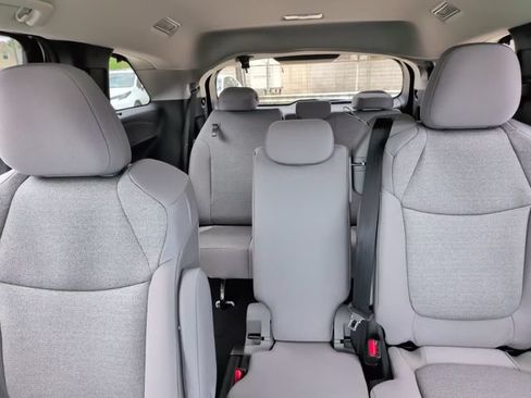 Used 2026 Toyota Sienna LE FWD image 22