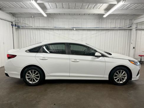 Used 2019 Hyundai Sonata SE FWD image 3