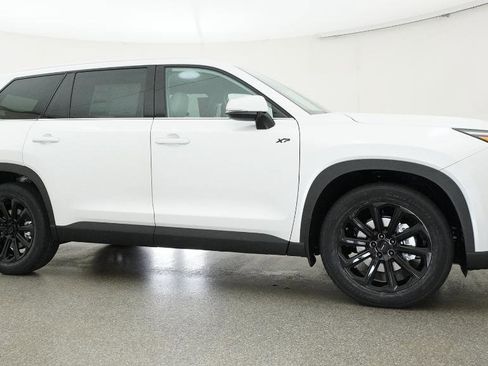 New 2026 Toyota Grand Highlander XLE FWD image 31