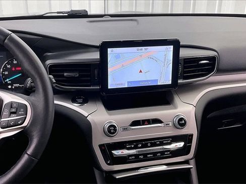 Used 2023 Ford Explorer XLT w/ Equipment Group 202A image 6