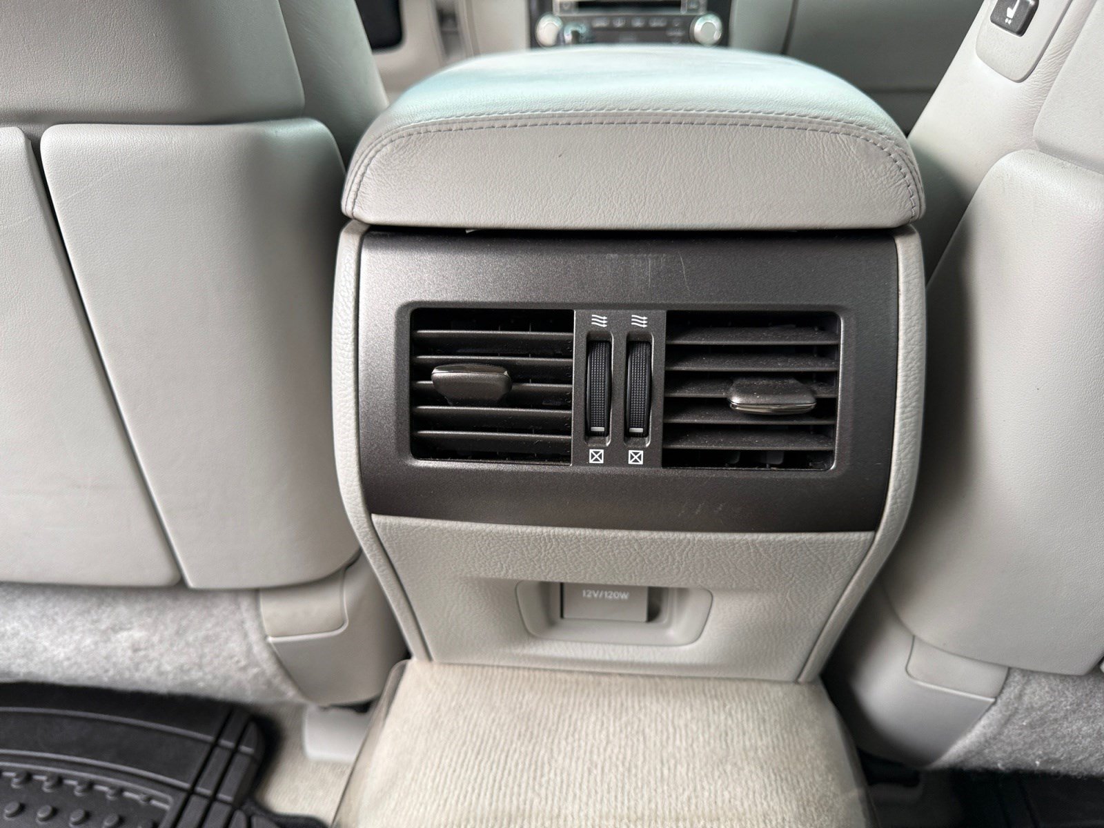 Used 2010 Lexus LS 460 AWD image 30