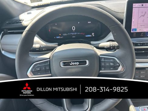 Used 2025 Jeep Compass Limited w/ Elite Group AWD/4WD image 2